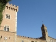 Bolgheri (LI) - La torre di fortificazione e il campanile del paese