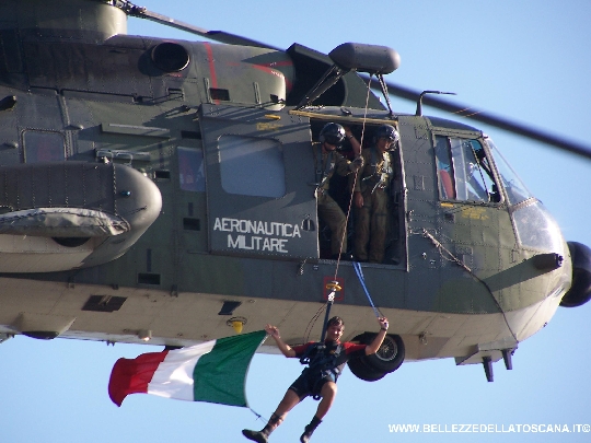 Fotografia delle Frecce Tricolori 2006 a Piombino 16 Bellezze