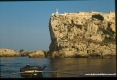 Isola di Pianosa (LI) - Una scogliera verticale sul mare nasconde l