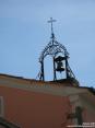 Monterchi (AR) - Una particolare campana si erge oltre i tetti delle case.