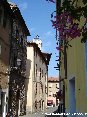 Piombino (LI) - Via Ferruccio, caratteristico vicolo nel cuore storico di Piombino, dietro il municipio